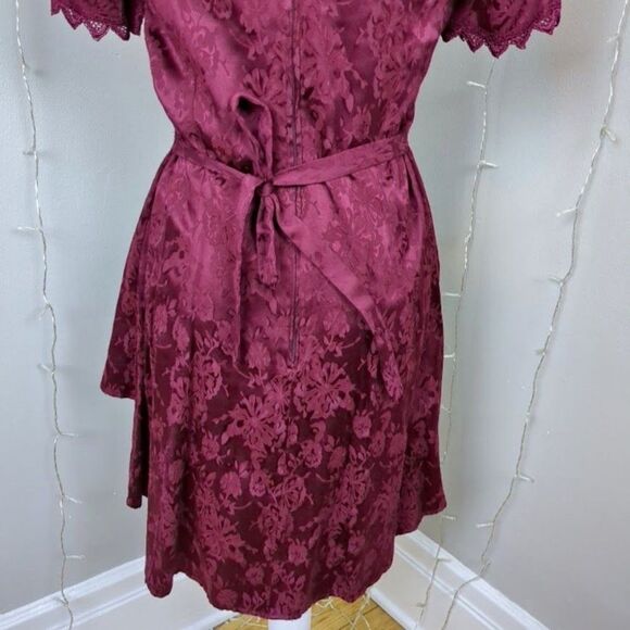 Vintage 1990s Mini Dress Floral Crochet Maroon Satin Empire WhimsiGoth Jr's 5 - Picture 16 of 16
